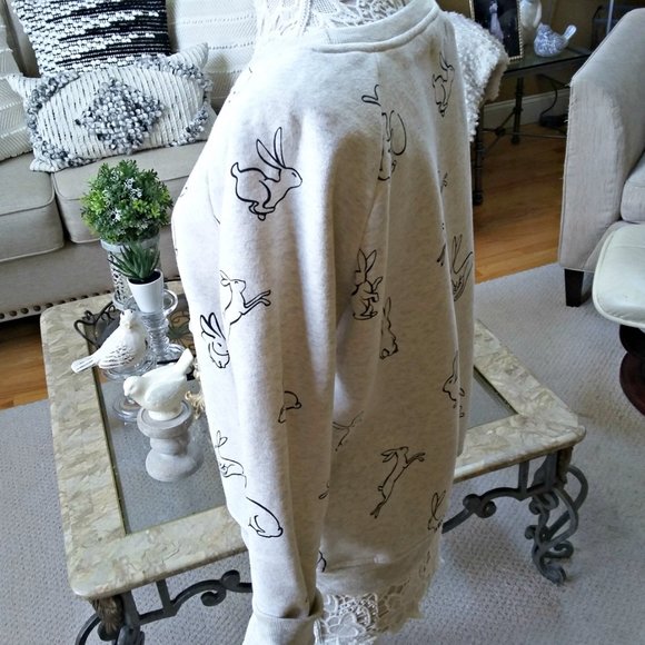 Cozy & Comfy RABBIT BUNNY Sweatshirt SZ XL. Bought new didn’t wear. no sales tag - Picture 3 of 3
